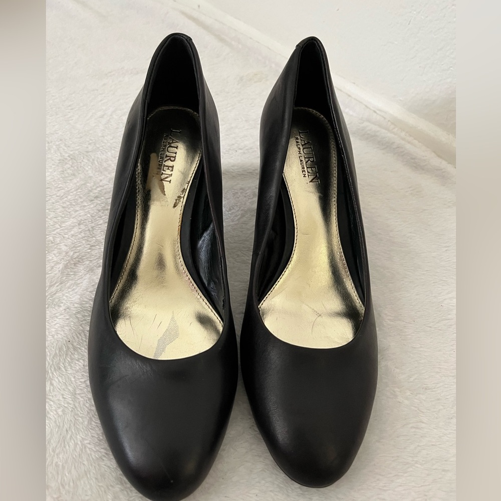 Lauren Ralph Lauren Black Pumps size 10B